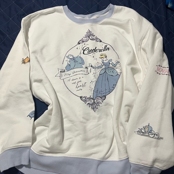 Samii Ryan Disney Cinderella Icons Women's Crewneck and sweatpants Set - Picture 6 of 6